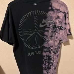 Nike t shirts pink and black US M mens.